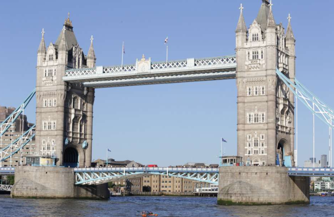 Paddling Through Time: Descent of the River Thames